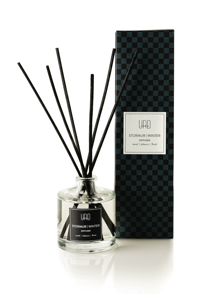 URÐ´s delicate winter diffuser will infuse your home with elegant scent blend of wood, tobacco and floral notes, reminding you of Icelandic winter. 